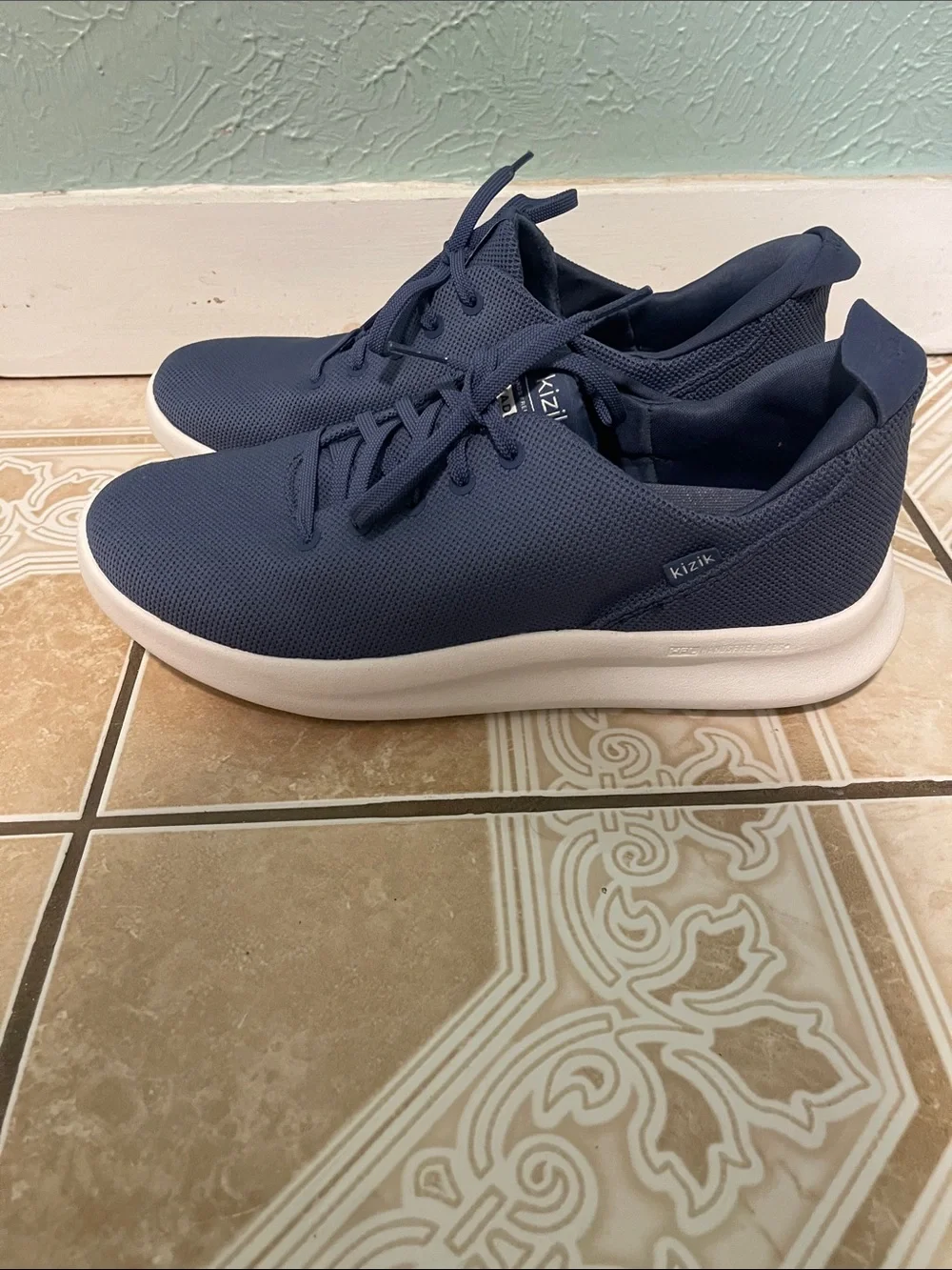 Kizik Men’s Madrid 2 Size 10